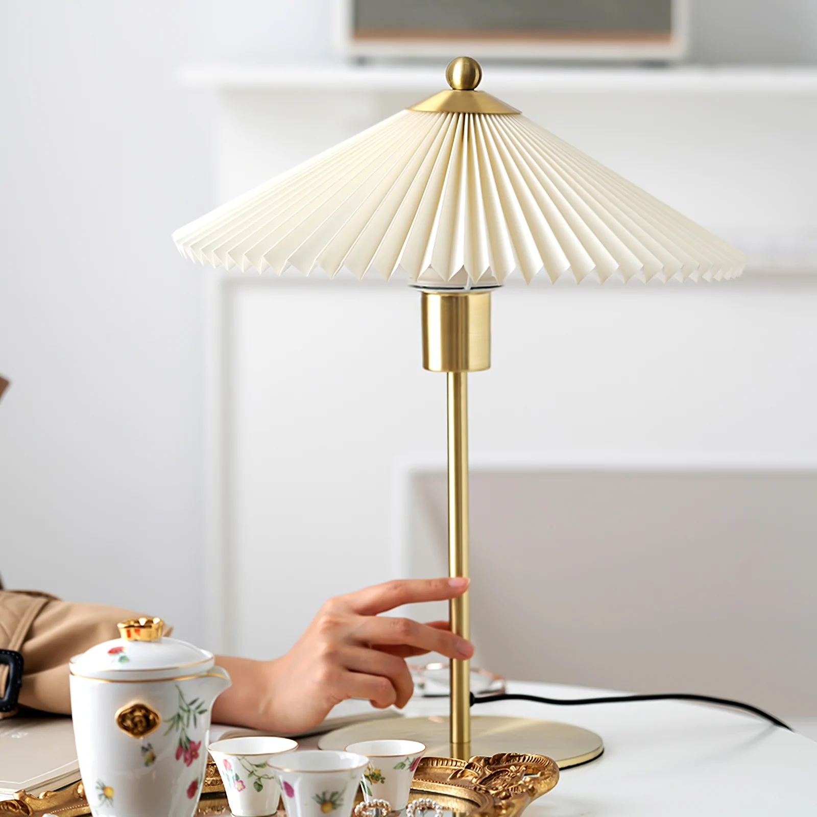 Perla Pleated Table Lamp - Renstack